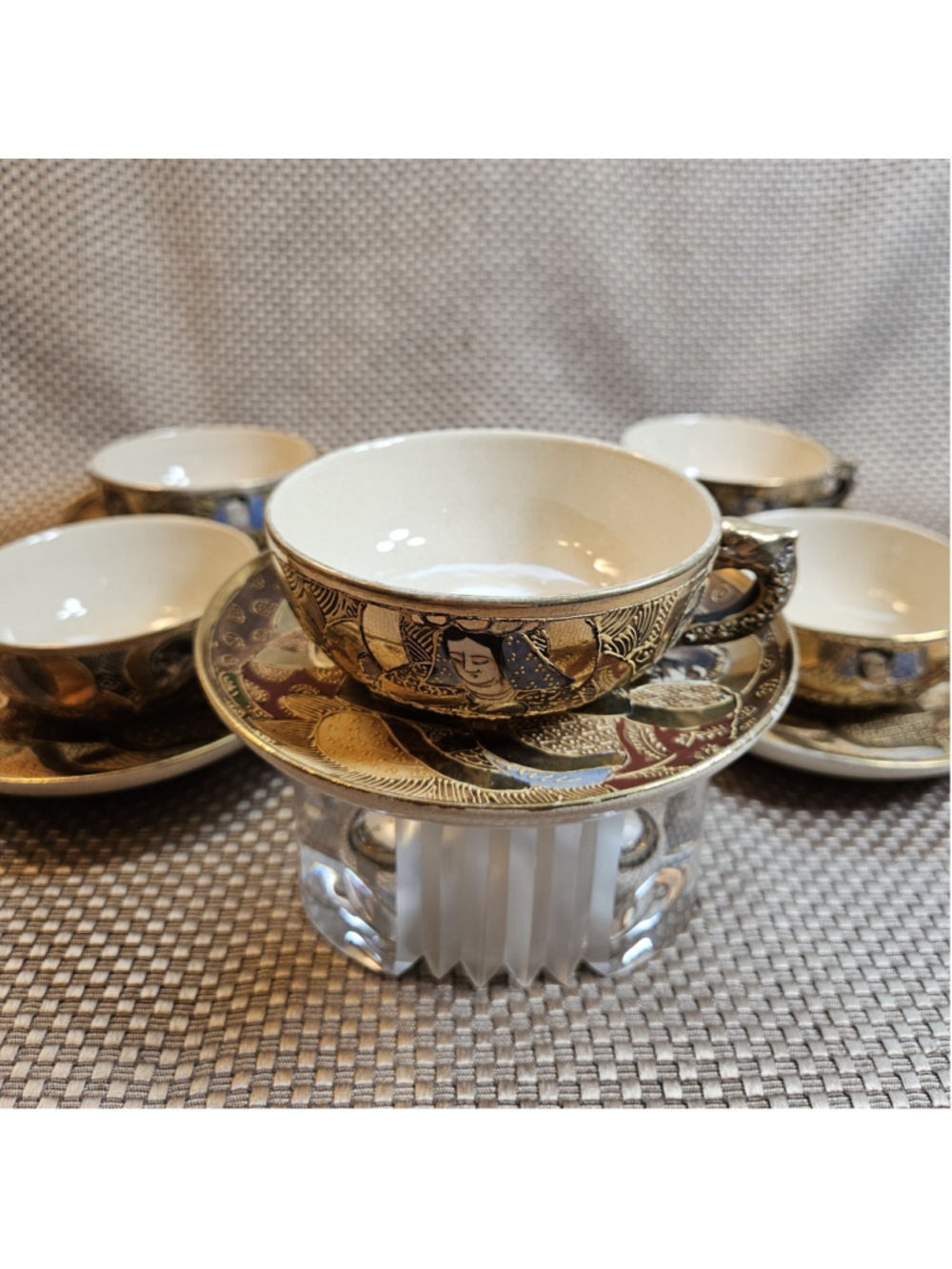 1920's Japanese Satsuma Moriage Goldtone Gilded Hand Painted Teacup Saucer Set 6